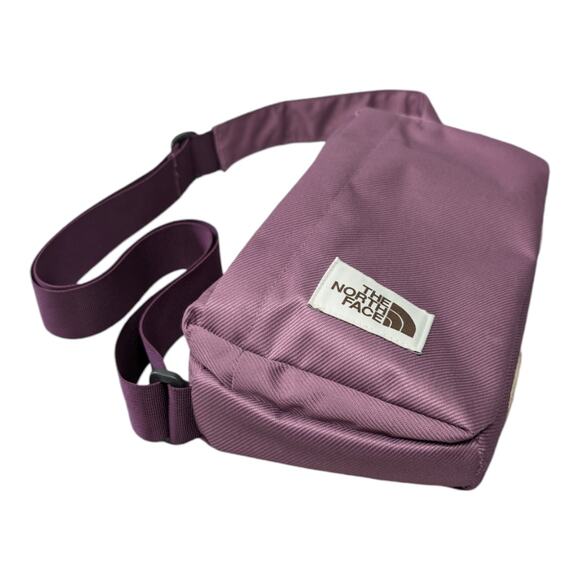 The North Face Field Bag Crossbody Pikes Purple Blackberry Wine RARE OG Style - Picture 13 of 13